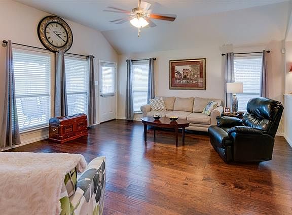 3rd image of 6900 San Luis Trl