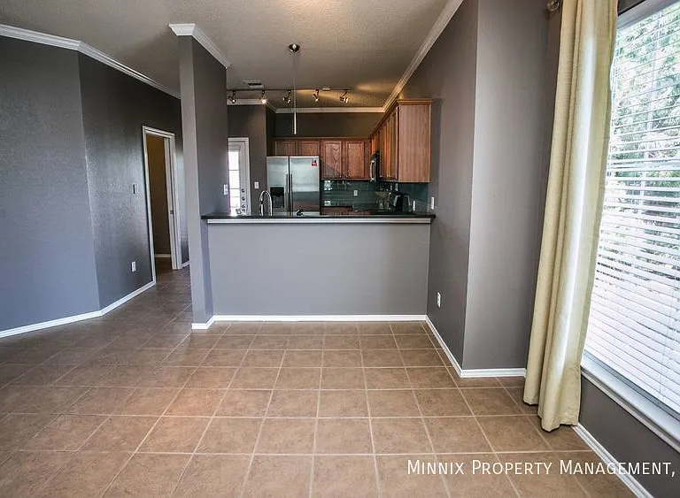 2101 Main St #1 — Photo 13