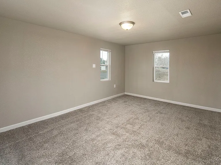 108 S Dorothy Ave — Photo 15
