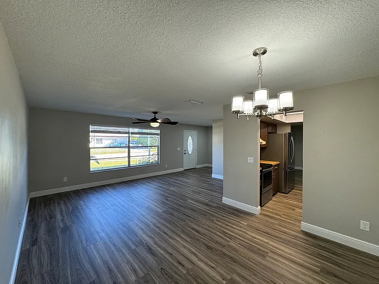 1583 Whitecap Way — Photo 5