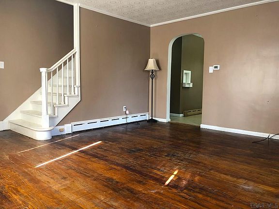 2nd image of 1605 Crawford Ave