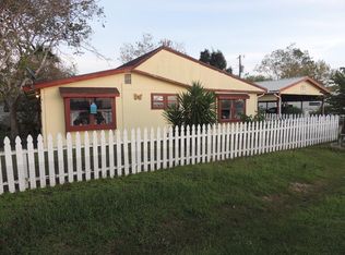 127 Susy St, Port Lavaca, TX 77979