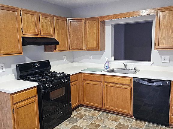 5th image of 11210 Cristins Cir