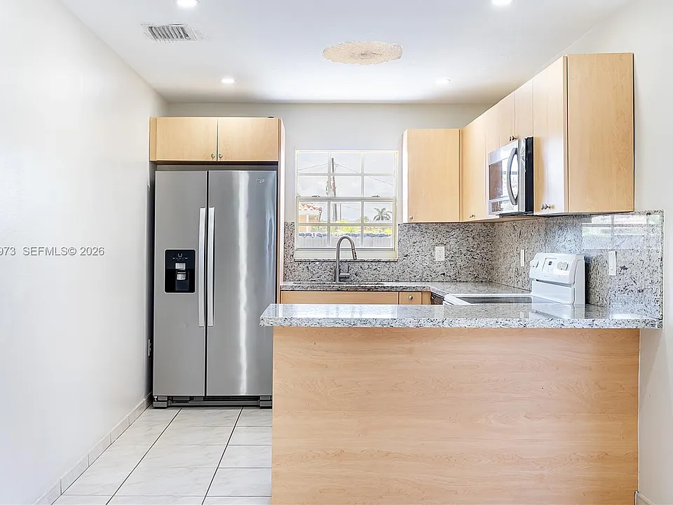 1214 NW 34th Ave #1214