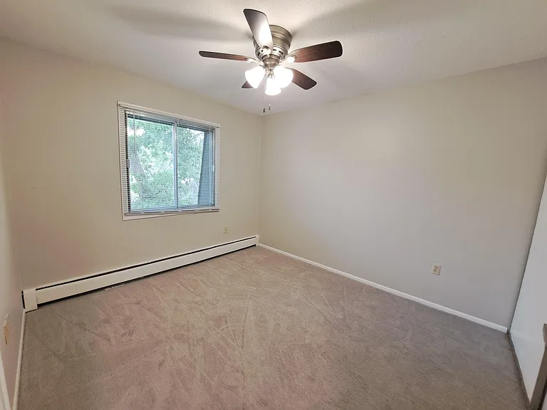Van Dyke Apartments — Photo 54