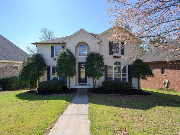1555 Bent River Cir, Birmingham, AL 35216