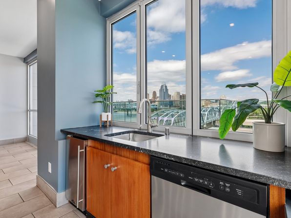 100 Aqua Way