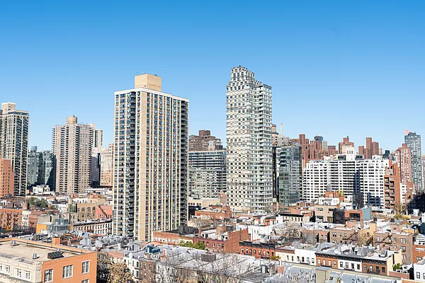 Sold by Compass | media 3