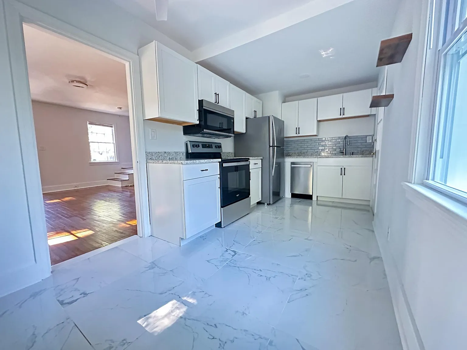 2 bed, 1000 sqft, $1,500 — Photo 4