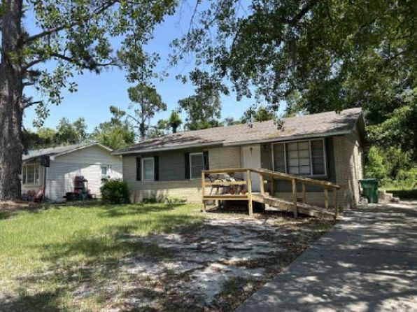 907 Ponderosa Dr
