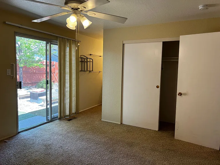 515 Nancy Cir — Photo 13