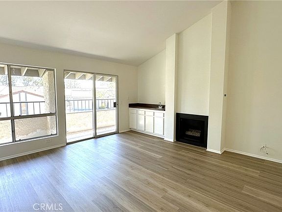 4th image of 19519 Rinaldi St Unit 57