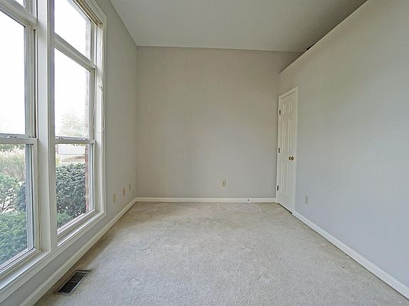 5th image of 7039 Scarlet Oak Ct