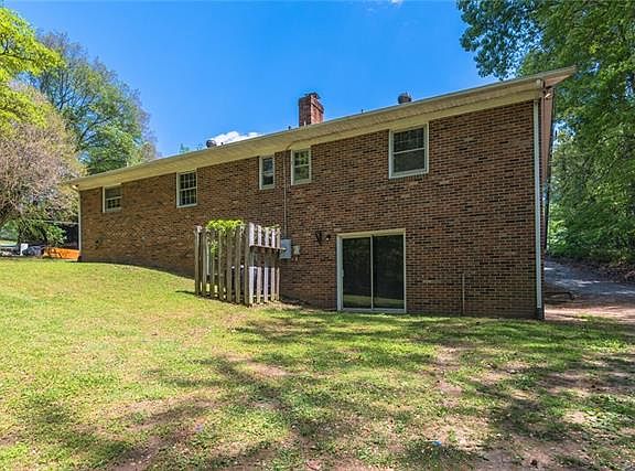 5th image of 3610 Lockshire Ct