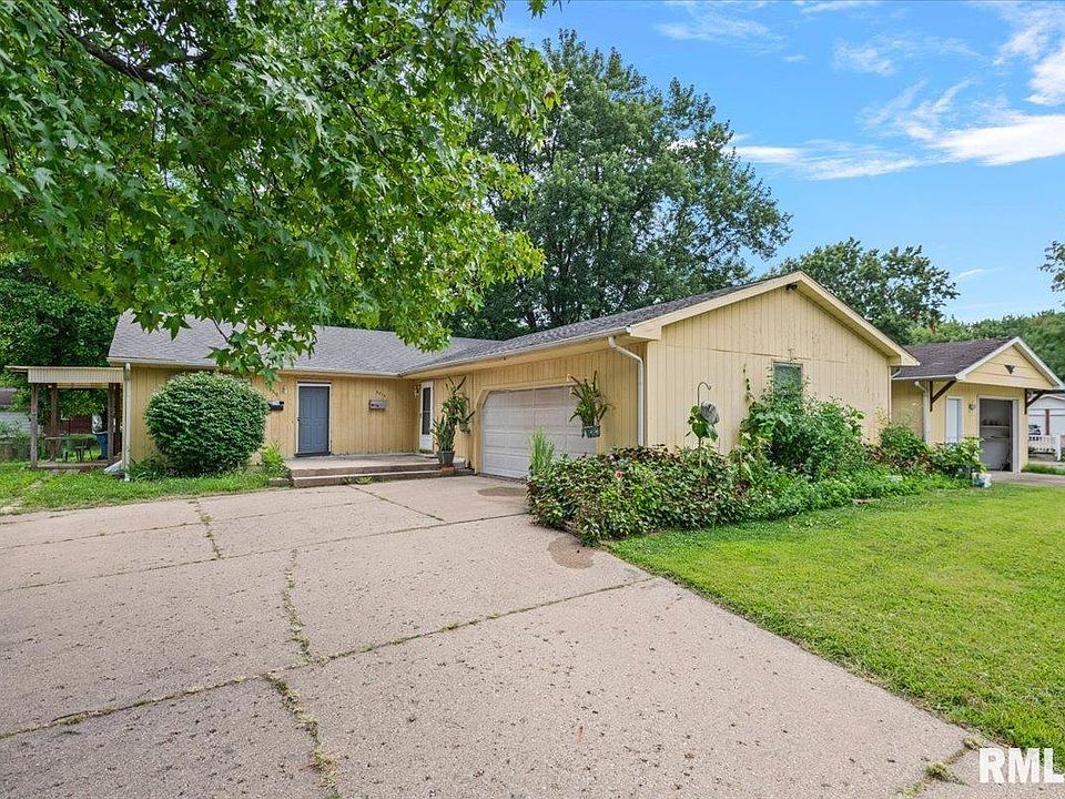 1st image of 3212-3214 Clarendon Dr