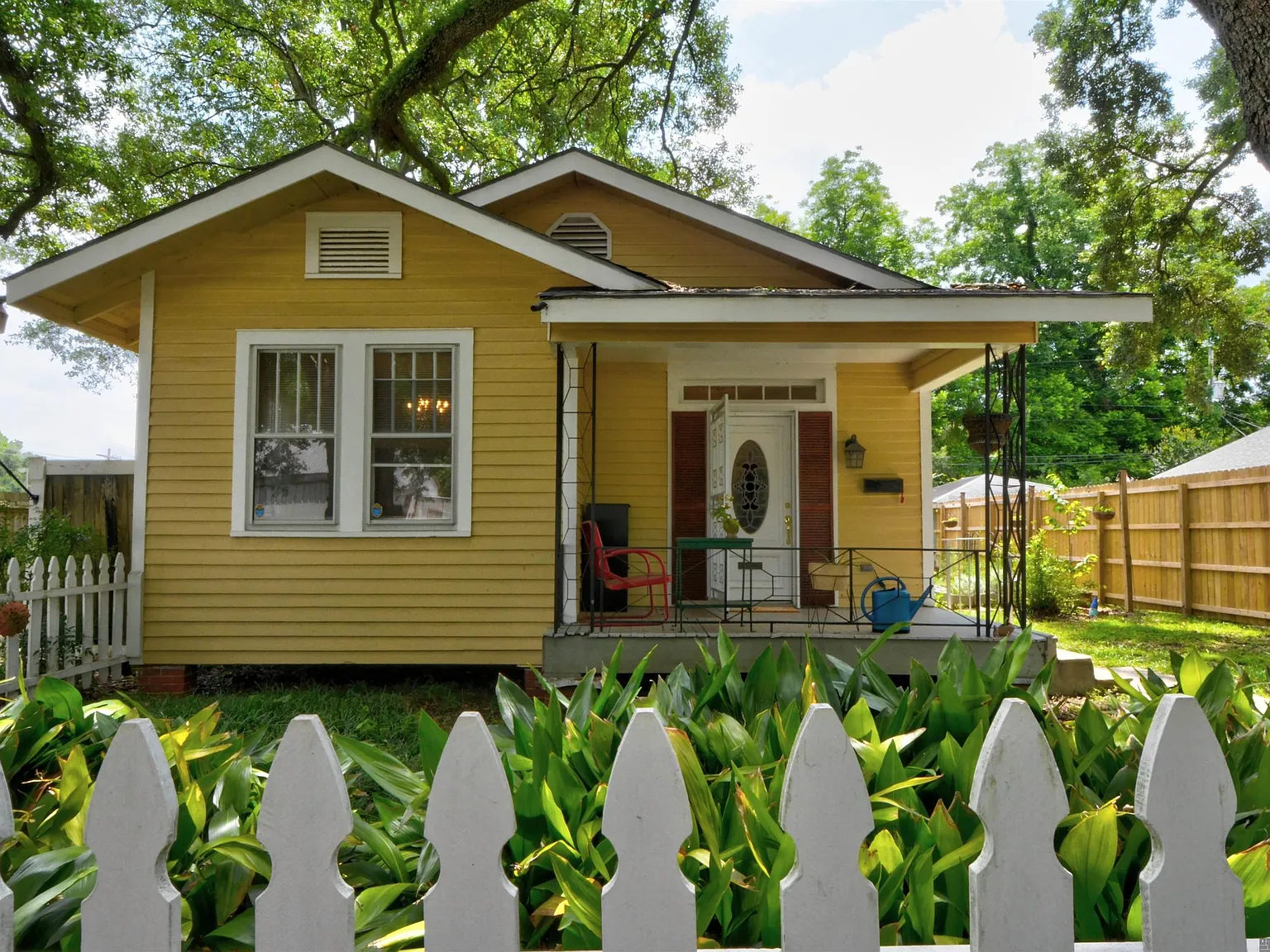 3 bed, 1213 sqft, $1,600 — Photo 1