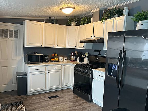 3rd image of 4423 Brookmere Dr SE #181