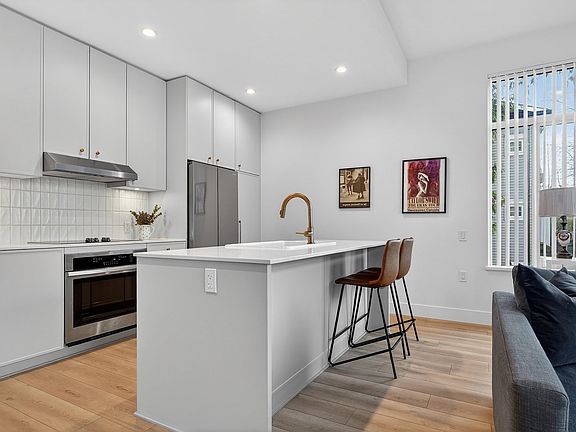 5th image of 708 Edgar Ave #108