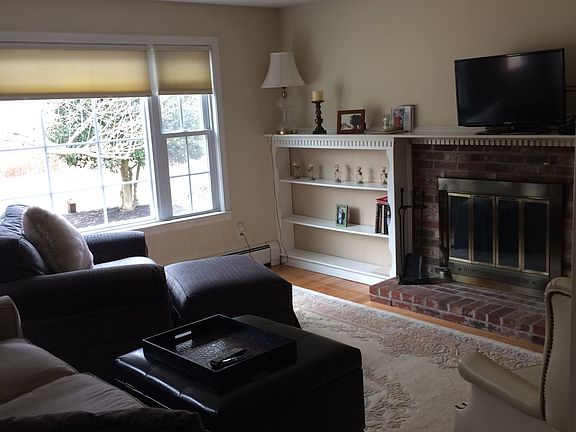 3rd image of 21 Blackfoot Way