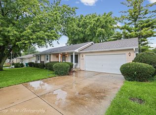 2119 Highland Dr, Sycamore, IL 60178