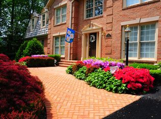 10101 Homar Pond Dr, Fairfax Station, VA 22039