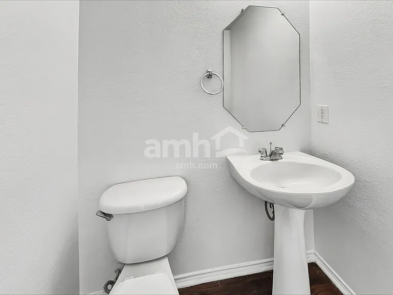 2014 Kingsbridge Dr — Photo 7