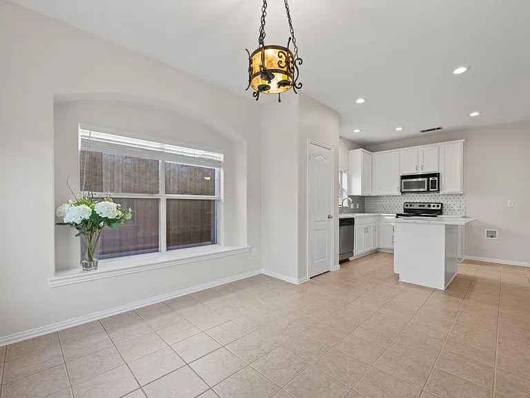 14710 Crystal Lake Dr — Photo 14