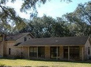 148 Old Plantation Rd, Angleton, TX 77515