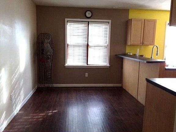 5th image of 1739 Southview Dr