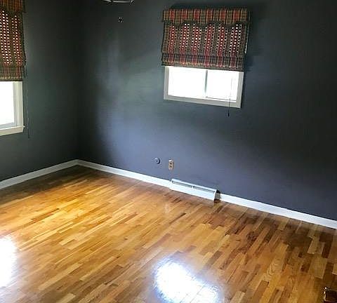 5th image of 4926 Plum Hollow Dr