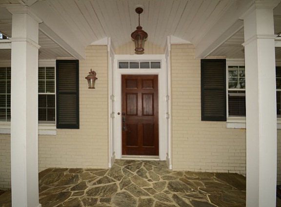 2nd image of 947 Whitehall Pl SE