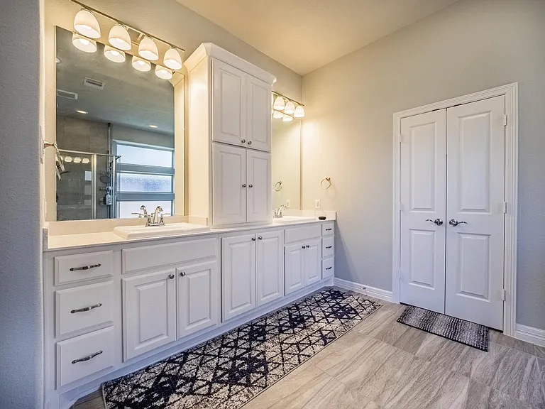 3543 Whitman Dr — Photo 5