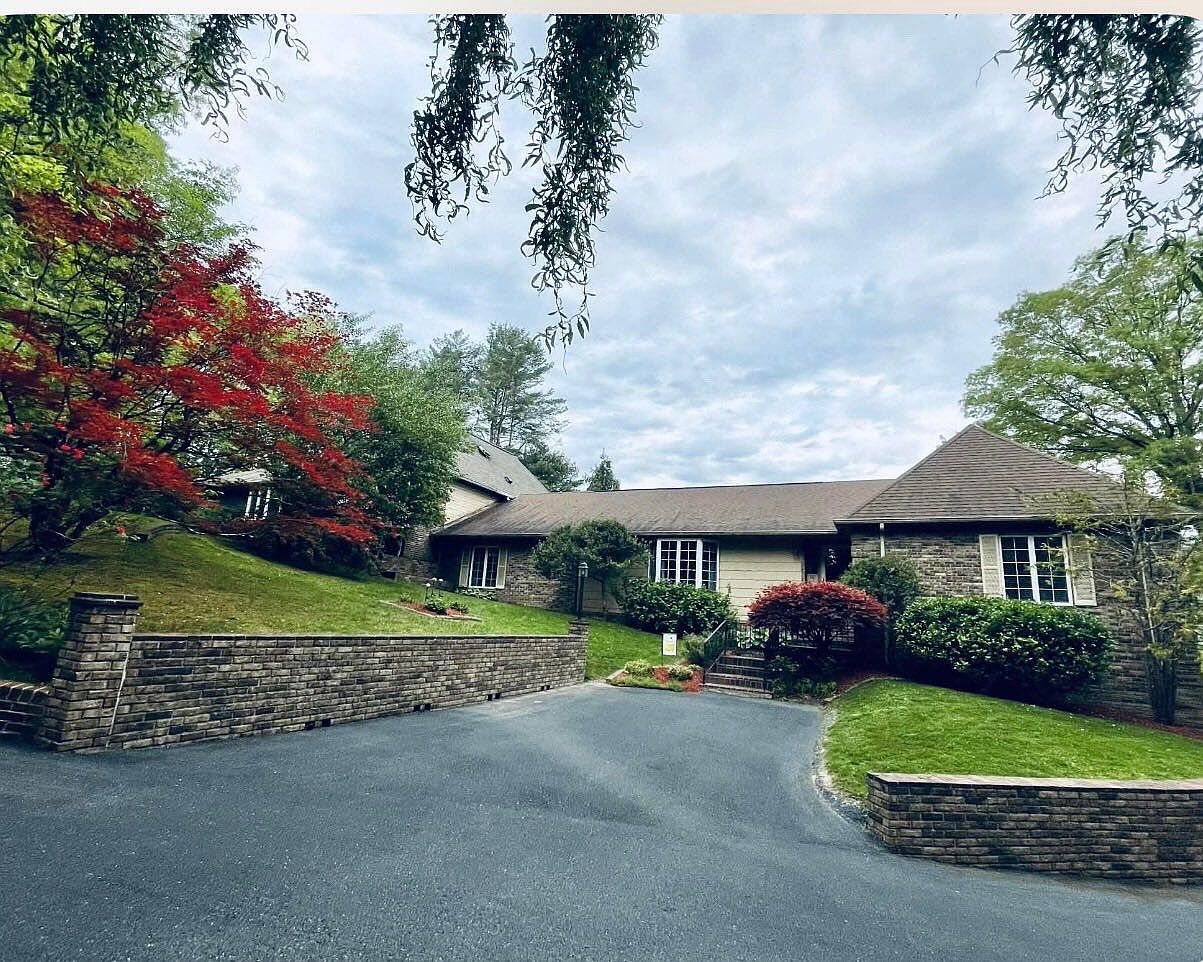 103 Kingsbury Woods Rd