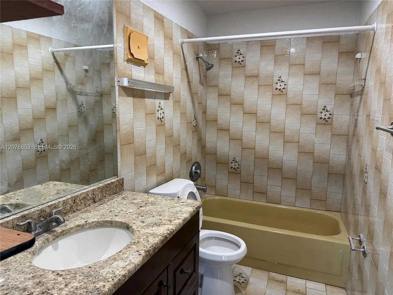 Focsa Condo — Photo 4