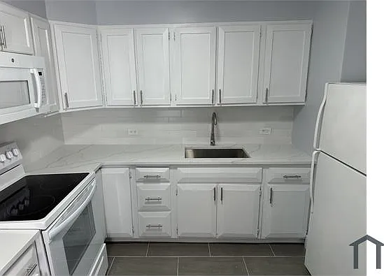 2836 W Glenwood Ave — Photo 7