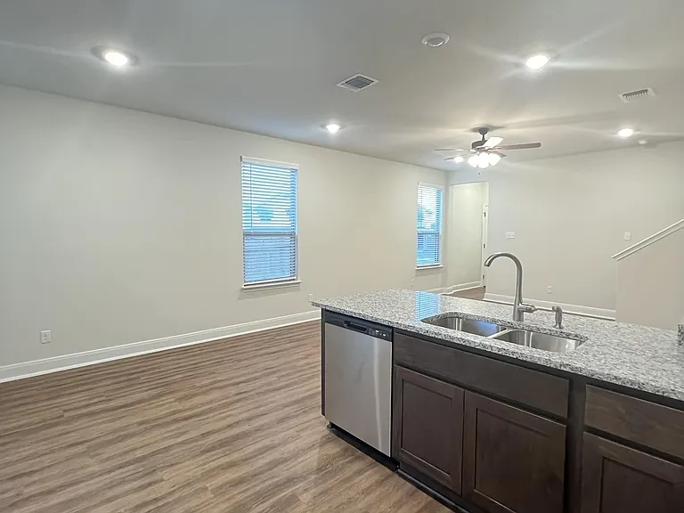 13851 Enzo Gate #101 — Photo 11