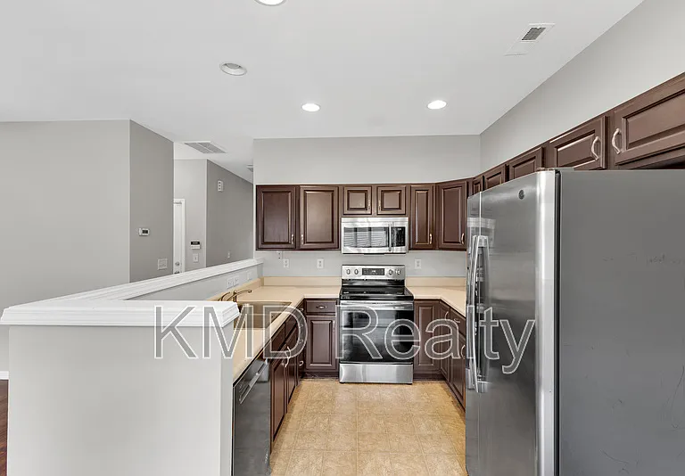 11054 Dixie Hills Dr — Photo 3