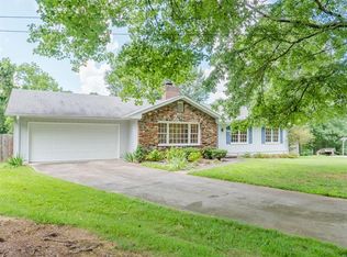 168 Huntcliff Ct, Marietta, GA 30066