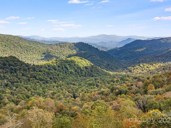 63 Running Cedar Ln #63-65-67, Mars Hill, NC 28754