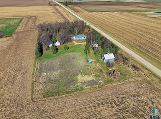 1381 111th St, Pipestone, MN 56164