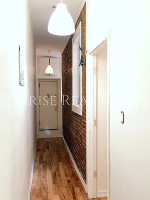 Rented by Sunrise Real Estate | media 12