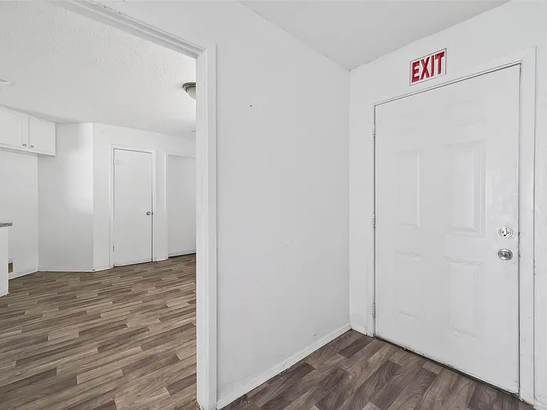 8203 Lone Quail Dr — Photo 5