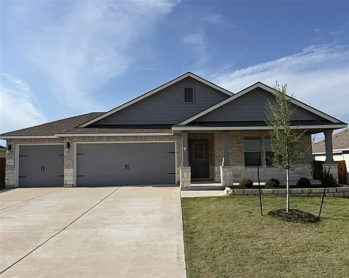 1843 Caponier St Photo 1