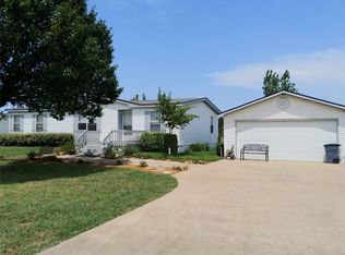 151 Choice Dr, Palmer, TX 75152