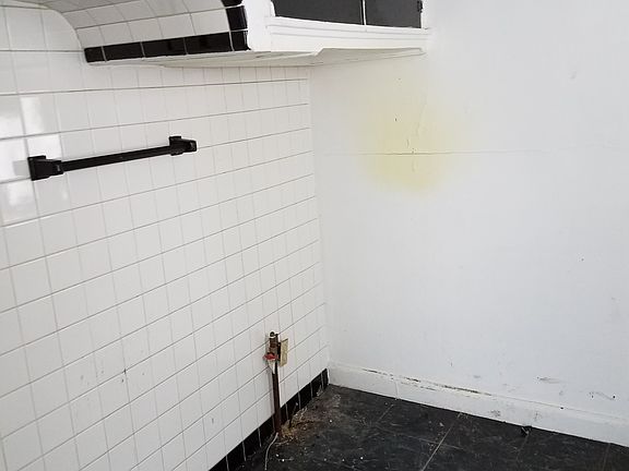 5th image of 10613 Bonita St