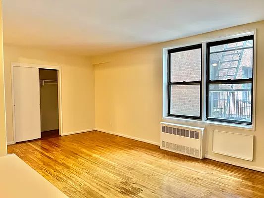 2nd image of 1815 E 17th St #22