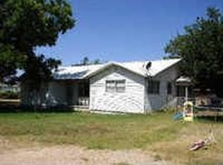 302 N Cotton Belt Ave, Gustine, TX 76455