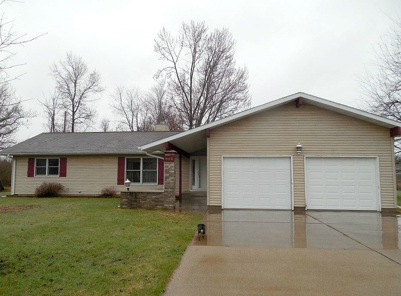 1st image of 852 Christine Ct