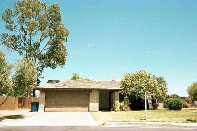 1st image of 747 N SYCAMORE Street