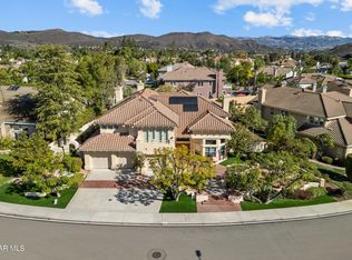 12 Golden Glen Dr, Simi Valley, CA 93065